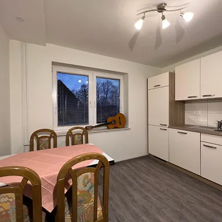 Mici's Apartamento Visoko (Sencur)
