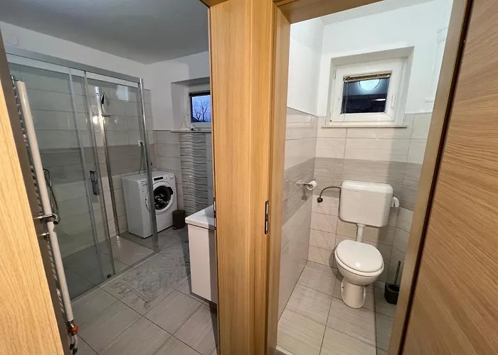 Mici's Visoko (Sencur)